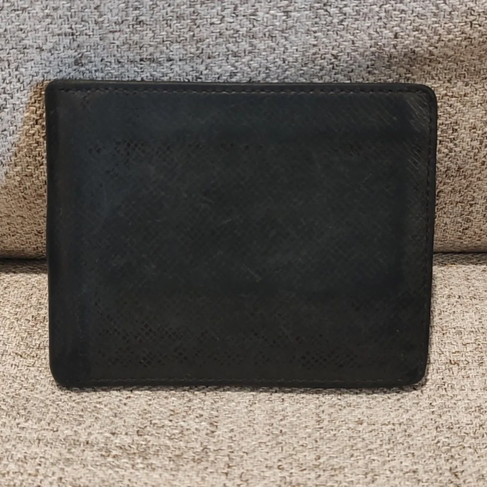 Louis Vuitton Wallet/Money Clip Black Bifold Used *CoA Included